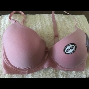 One bra never worn size 40C